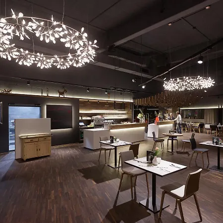 לינה וארוחת בוקר Weinlodge Siedler 3*